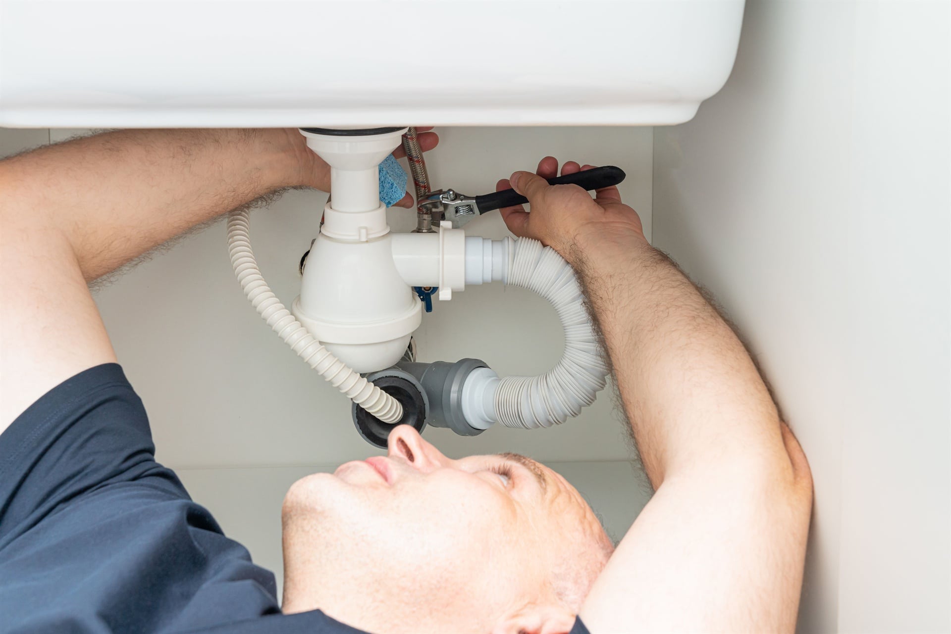 How to Fix Water Pipe Leaks & Problems 