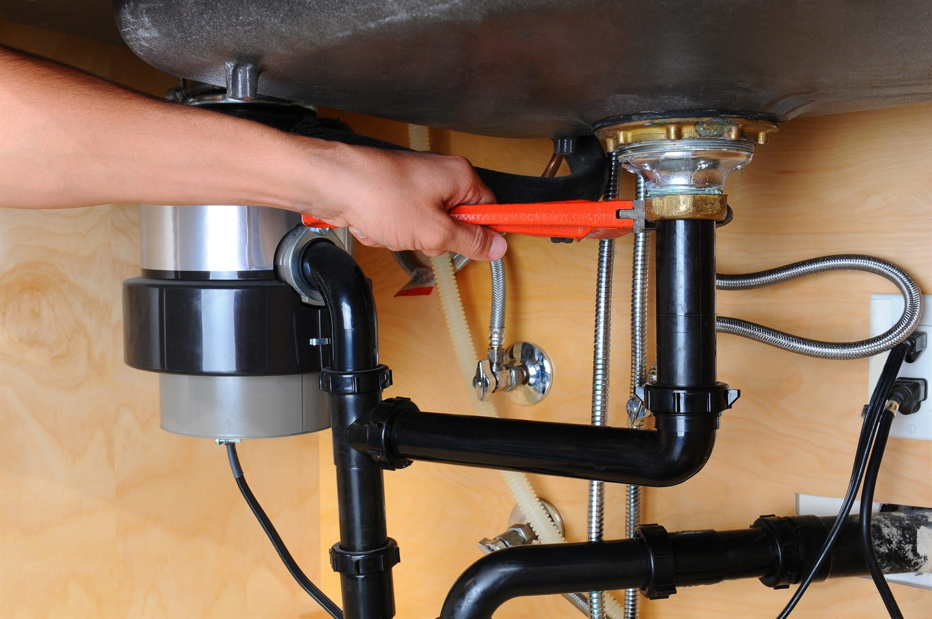 garbage disposal service provided by Wrench It Up plumbing and mechanical