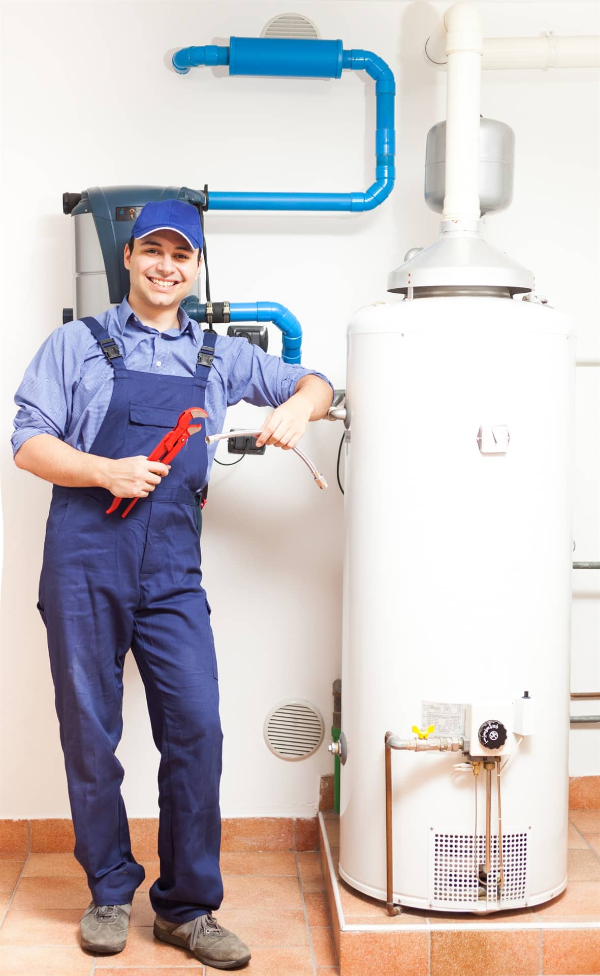 storage tank water heater installation and repair provided by Wrench It Up plumbing and mechanical