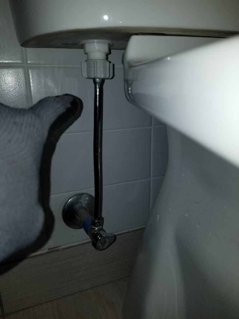 change toilet valve - Wrench It Up plumbing and mechanical